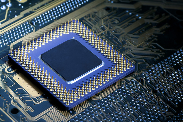 供應(yīng) Renesas 時鐘和定時：晶體振蕩器、抖動衰減器、VersaClock 可編程時鐘